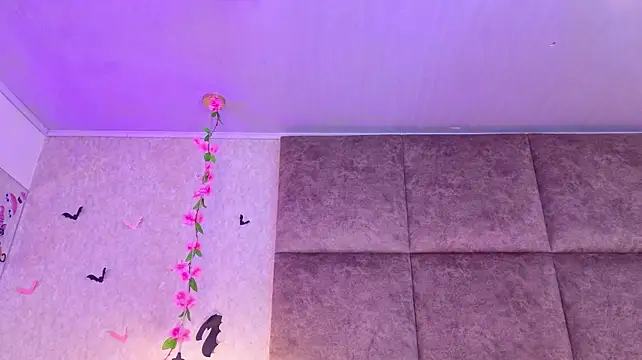 AnyaJay live cam preview
