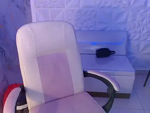 taylor_bigdick18