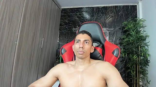 Erik_castle