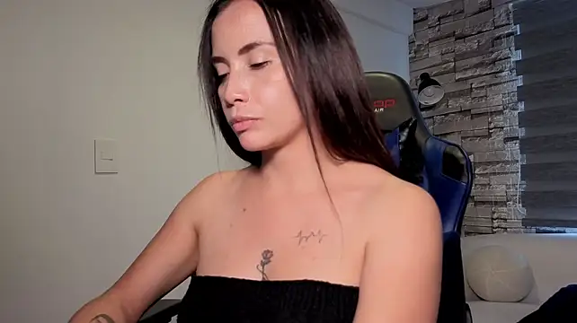 Karol_vg live cam preview
