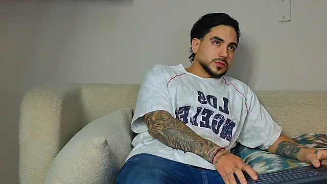 DanteDonovan_ live cam preview
