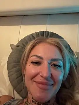 MazeSin_ live cam preview