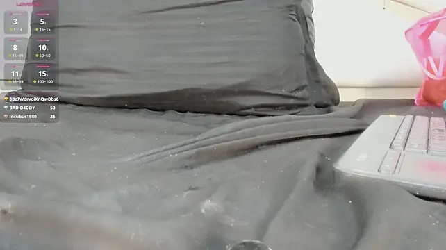Gaby_Wilnslow live cam preview