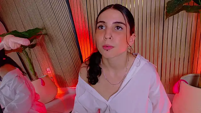 Nova_Lewis