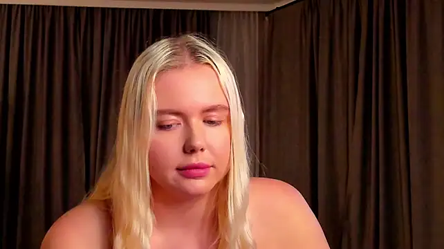 Julia_robertson