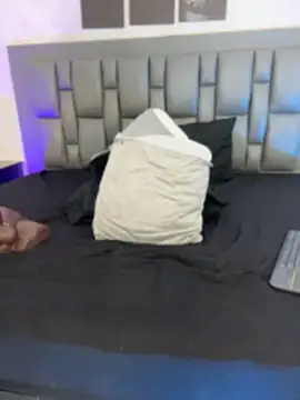 Tatihornyy1 live cam preview