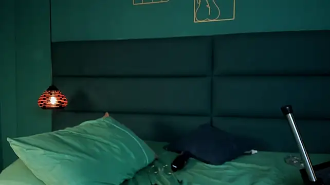 Chloesmithbe live cam preview