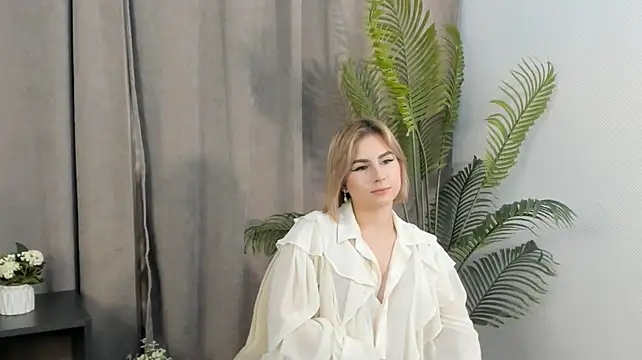 CarmelitaRamella live cam preview