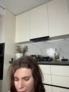 CurlyLara live sex cam