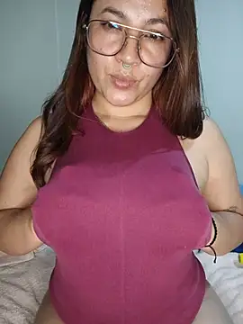 samm_curvy