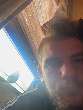 BabyGiraffe25 webcam