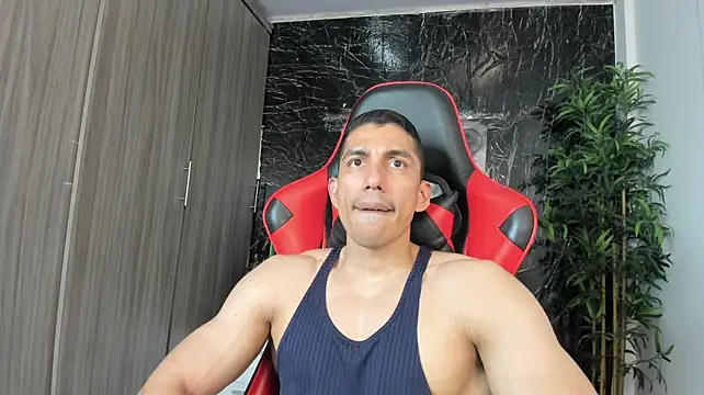 Erik_castle webcam