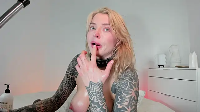 lil_shouty_bitch webcam