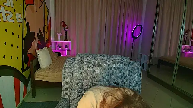 Lilith-BloomX live sex cam