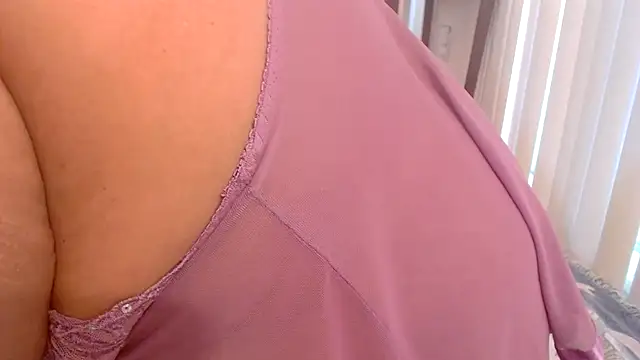 chanel_love live cam preview