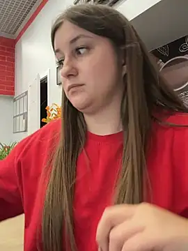 Strawberryyyyik live cam preview