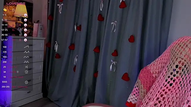 _Loneve__ live cam preview