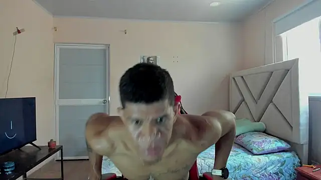 Felipe-ReyesF4 live cam preview