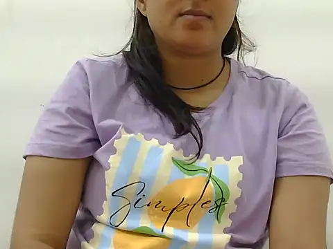 Minaxi_P live cam preview