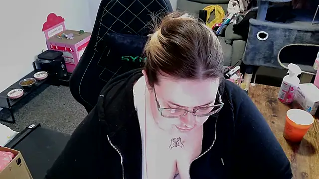 BBW-QUEENIE