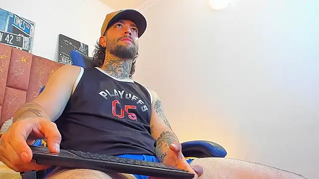 ALPHA_MASTER1 live cam preview