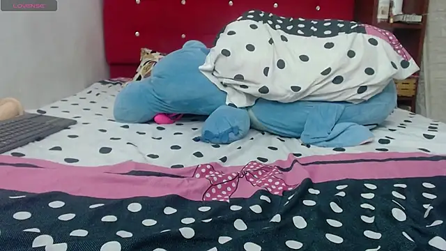 INDIAN_HORNY1 live cam preview