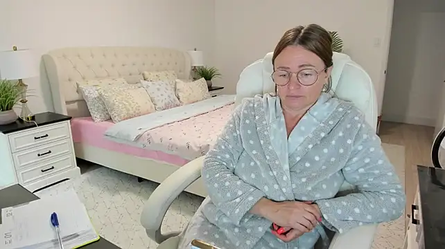 Vika73 live cam preview