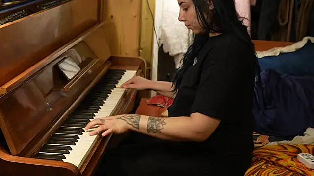 VanessaDoyle live cam preview