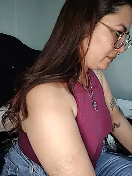 samm_curvy