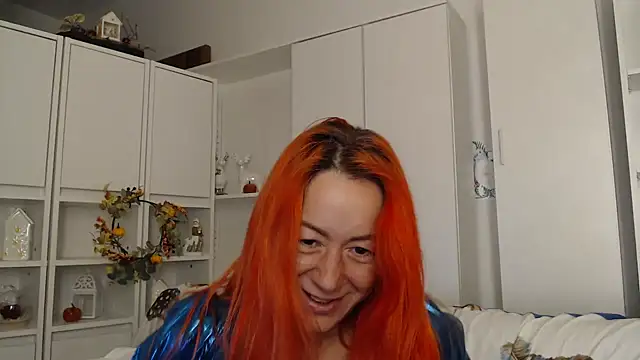 _karolynesyera_ live cam preview