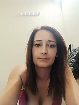 Alina03210 live cam