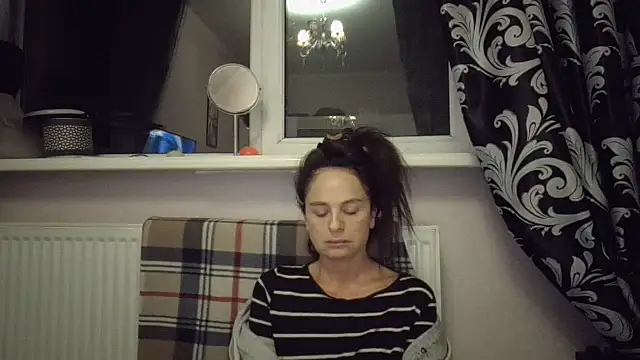LindaStarS live cam preview