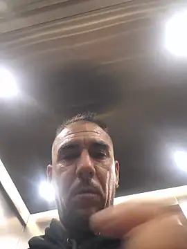 Antoniosmall live cam preview