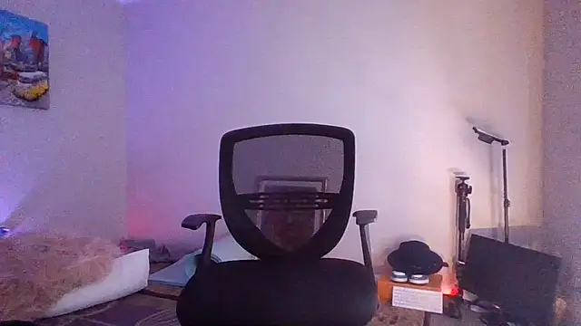 2attract live cam preview