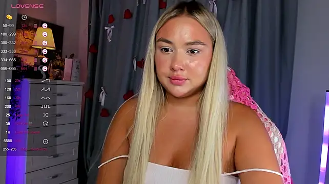 _Loneve__ live cam preview