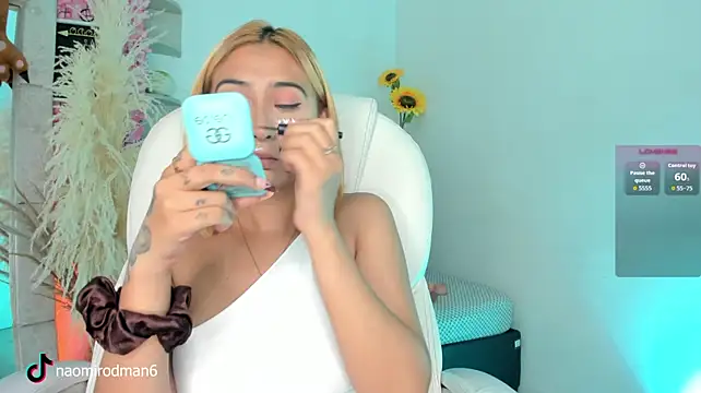 Naomii_Rodman_