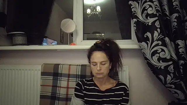 LindaStarS live cam preview