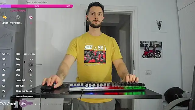 ZackFraser live cam preview