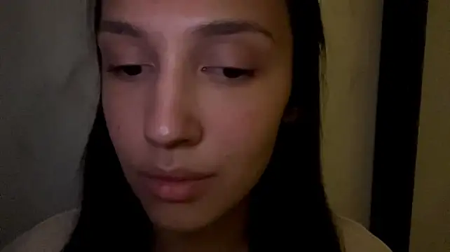 MarinaTuray live cam on StripChat