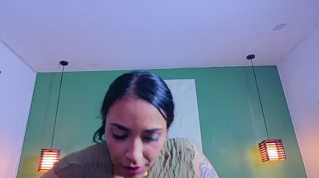 Slutty_hugetits live cam preview