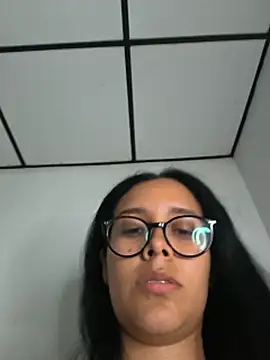 annya-sweet (F young) - My neighbor can see my boobs haha