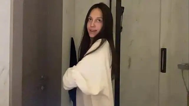 marinaturay (F teen) - FLASH MY UNDERBOOBS
