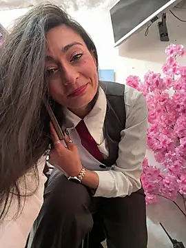 isabellamariet (G young) - bright red, tied-up ass