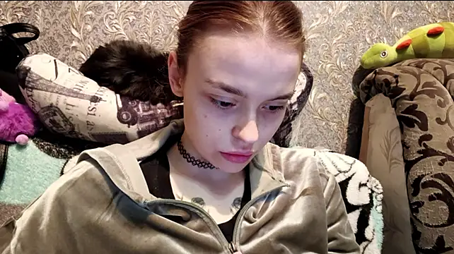 CaraDelevingnee live cam preview