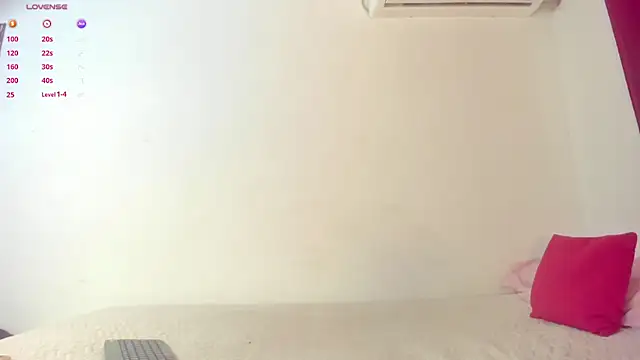 Alessia_moon2 live cam preview