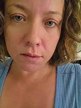 julimonroe webcam