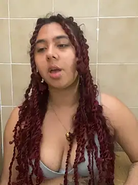 Emilia_Pink