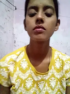 Saya-Tyagi live sex cam
