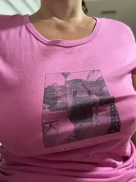 sweetmystery1 (F milf) - Make me topless