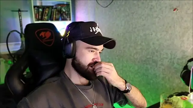 _Serious_Man live cam preview